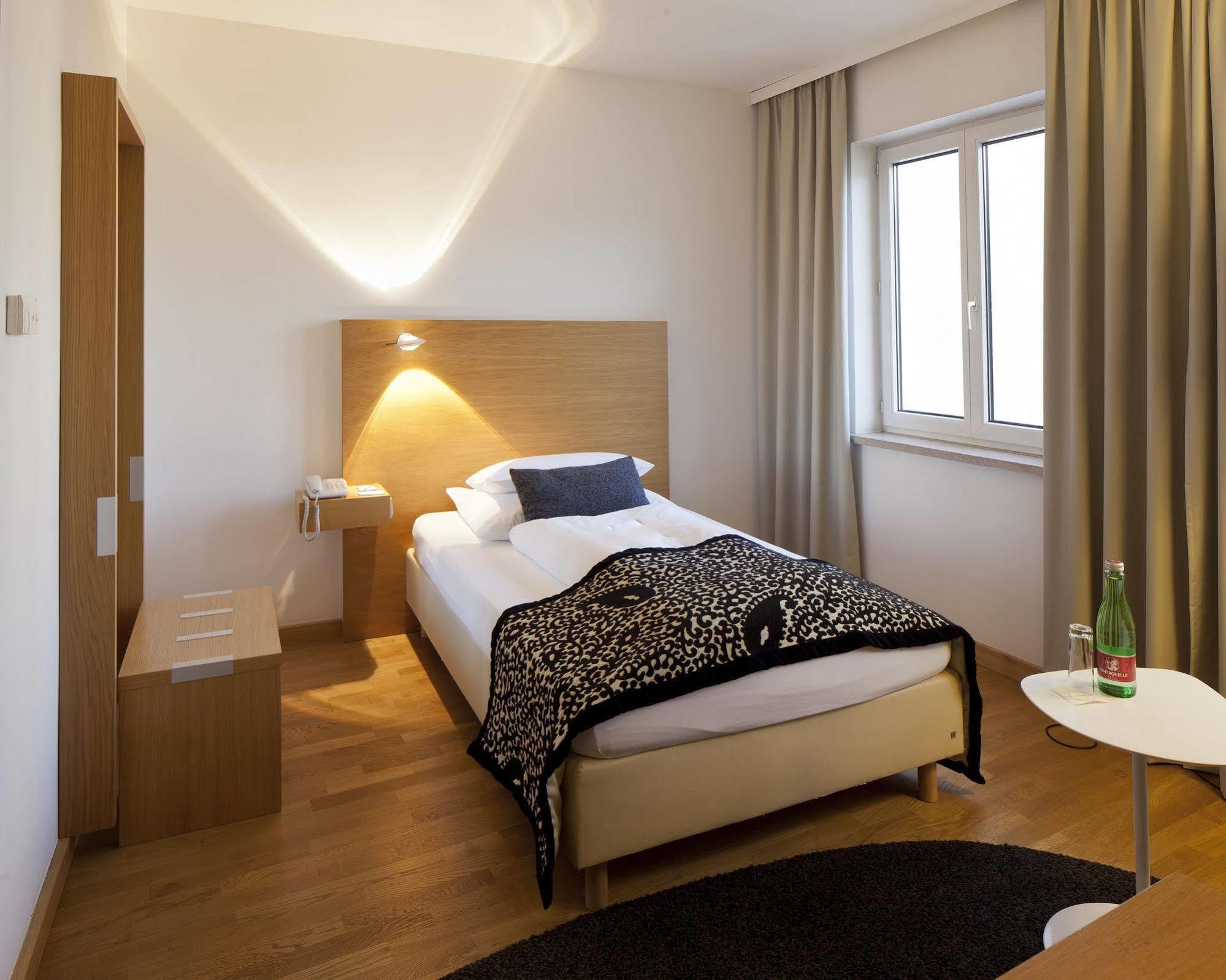 Hotel Ploberger Wels Luaran gambar