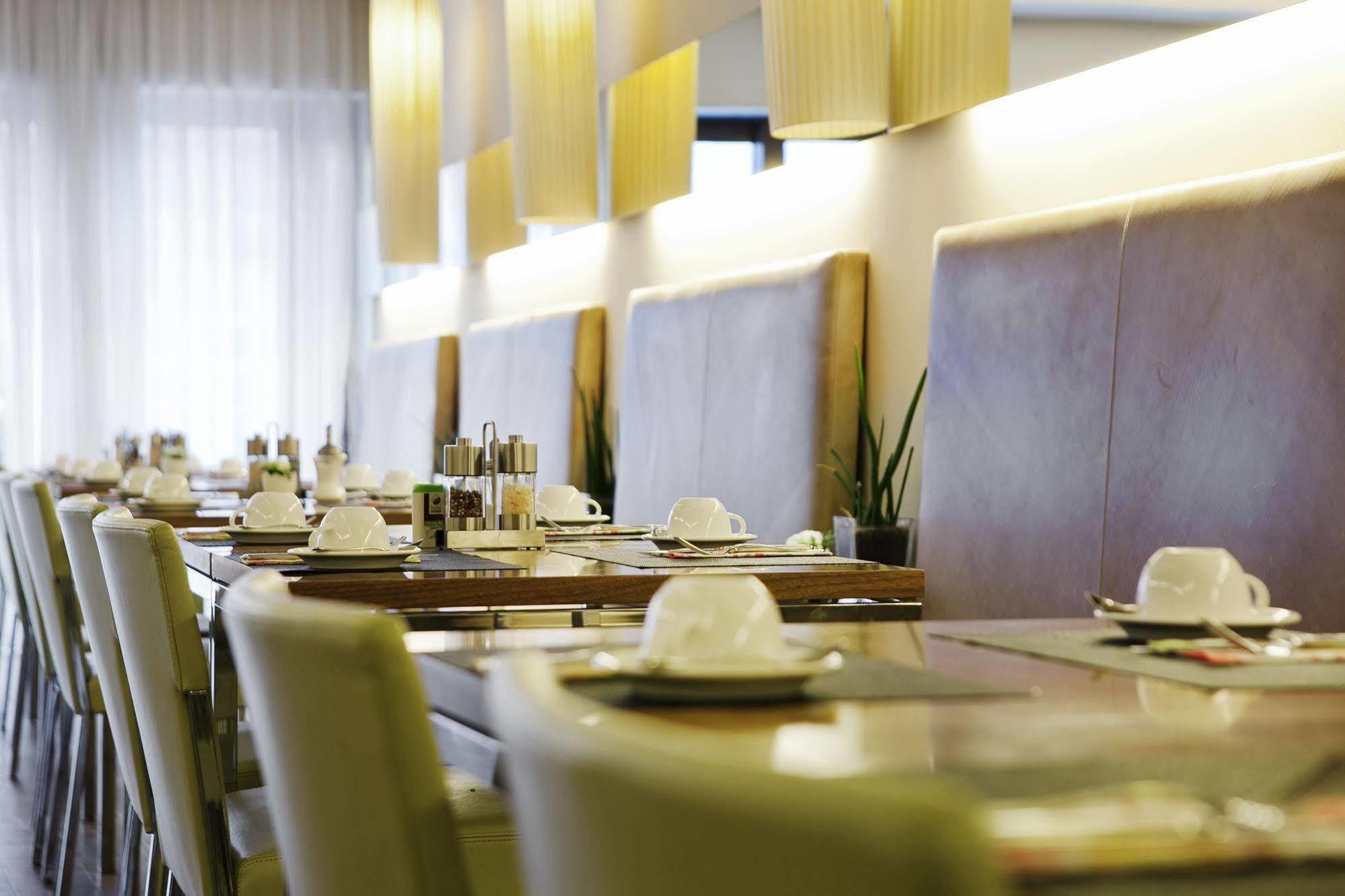 Hotel Ploberger Wels Luaran gambar